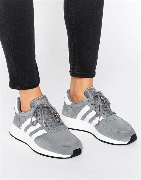 stoffschuhe damen adidas|Adidas textile upper shoes.